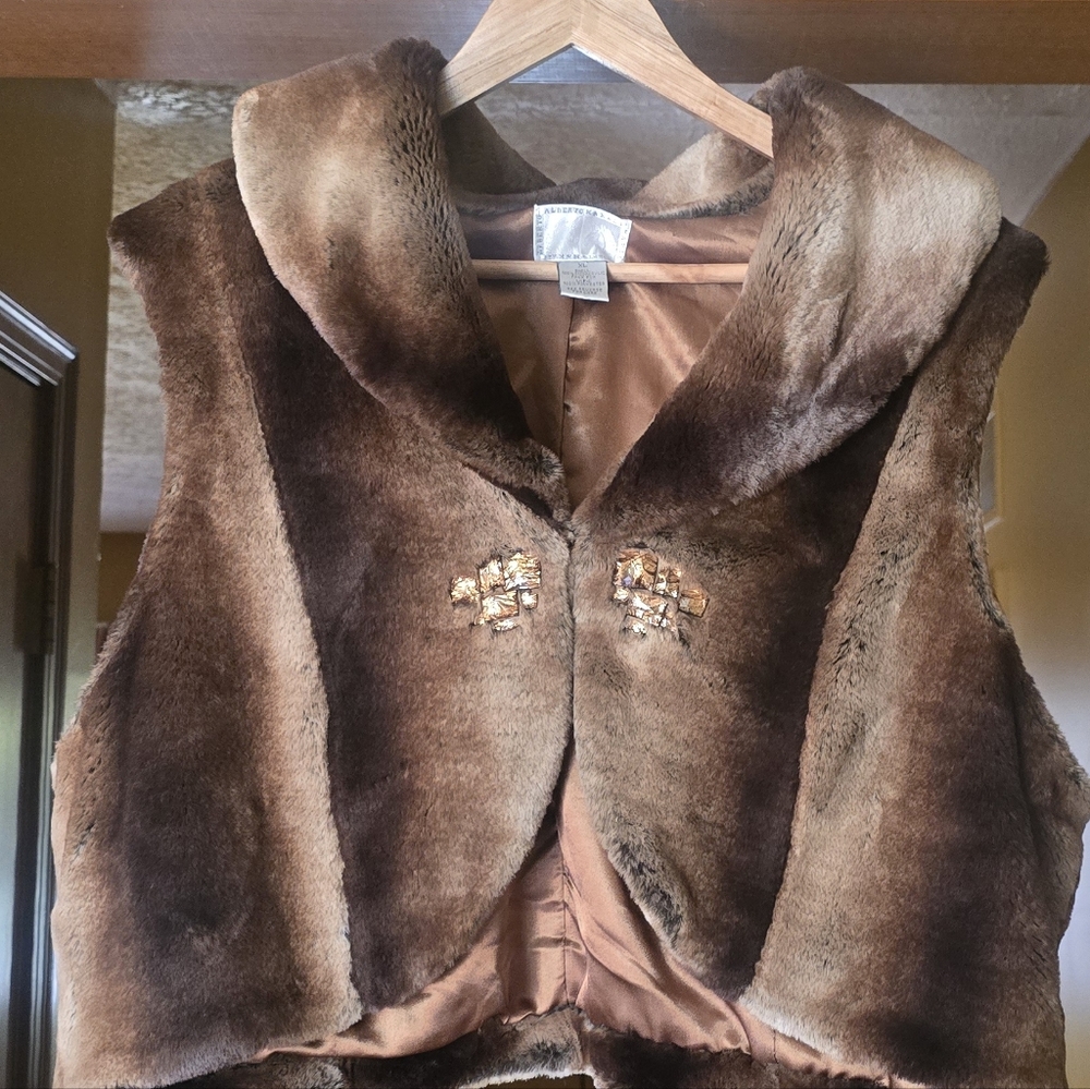 XL Alberto Makali Brown Faux Fur Vintage Vest Sonny Cher Bono Bejeweled